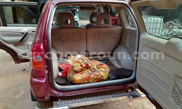 Sayi Na hannu Toyota RAV4 Red Mota in Yaounde a Babban Kamaru Sayi Na hannu Toyota RAV4 Red Mota in Yaounde a Babban Kamaru