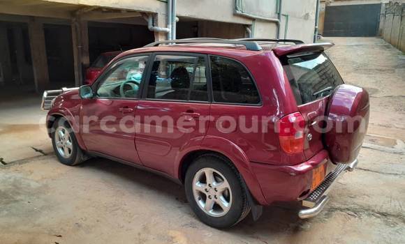 Sayi Na hannu Toyota RAV4 Red Mota in Yaounde a Babban Kamaru Sayi Na hannu Toyota RAV4 Red Mota in Yaounde a Babban Kamaru
