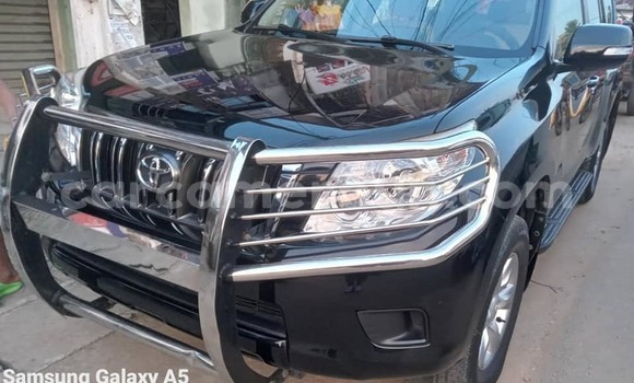 Acheter Occasion Voiture Toyota Prado Noir à Yaoundé, Central Cameroon Acheter Occasion Voiture Toyota Prado Noir à Yaoundé, Central Cameroon