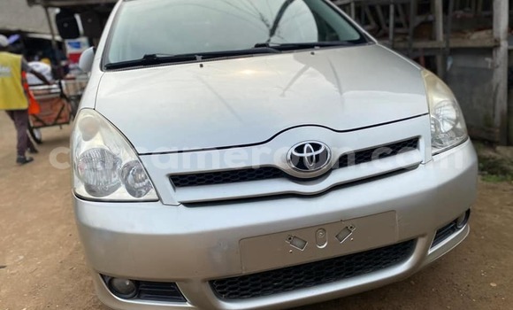 Sayi Na hannu Toyota Corolla Verso Sauran Mota in Yaounde a Babban Kamaru Sayi Na hannu Toyota Corolla Verso Sauran Mota in Yaounde a Babban Kamaru