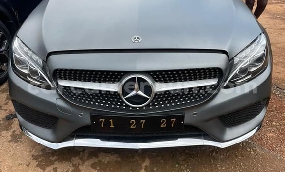 Sayi Na hannu Mercedes-Benz C-Classe Sauran Mota in Douala a Ƙasar Kamaru