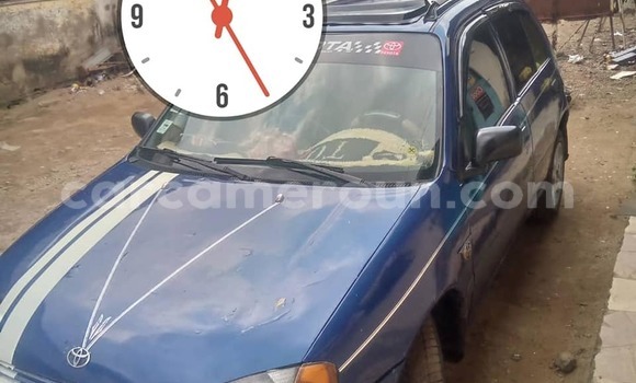 Acheter Occasion Voiture Toyota Starlet Bleu à Douala, Littoral Cameroon