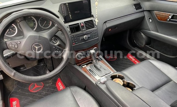 Acheter Occasion Voiture Mercedes‒Benz C–Class Blanc à Douala, Littoral Cameroon Acheter Occasion Voiture Mercedes‒Benz C–Class Blanc à Douala, Littoral Cameroon