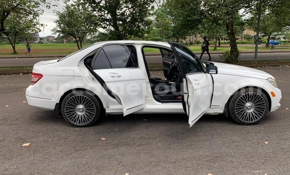 Acheter Occasion Voiture Mercedes‒Benz C–Class Blanc à Douala, Littoral Cameroon Acheter Occasion Voiture Mercedes‒Benz C–Class Blanc à Douala, Littoral Cameroon