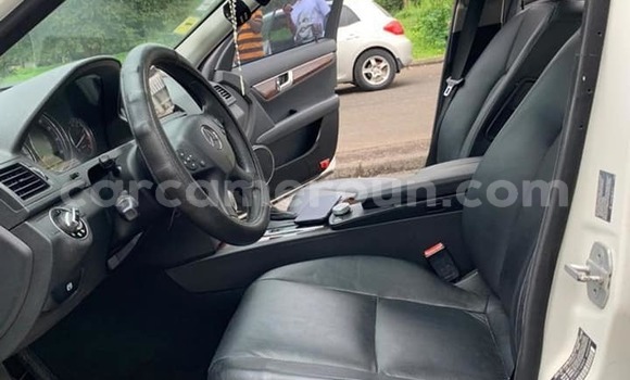 Acheter Occasion Voiture Mercedes‒Benz C–Class Blanc à Douala, Littoral Cameroon Acheter Occasion Voiture Mercedes‒Benz C–Class Blanc à Douala, Littoral Cameroon