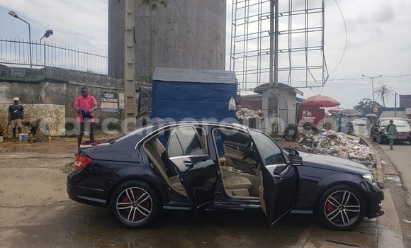Buy Used Mercedes‒Benz C–Class Black Car in Douala in Littoral Cameroon Buy Used Mercedes‒Benz C–Class Black Car in Douala in Littoral Cameroon