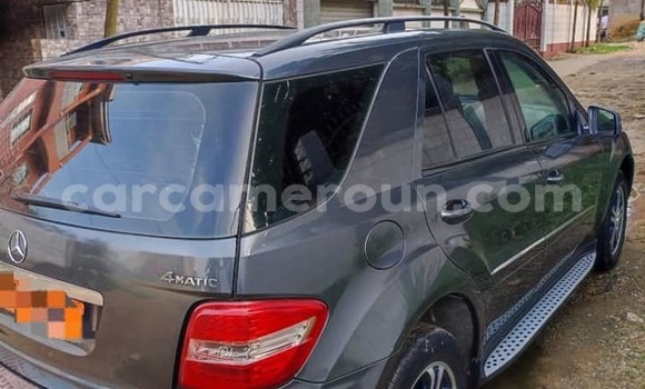 Acheter Occasion Voiture Mercedes‒Benz ML–Class Noir à Douala, Littoral Cameroon Acheter Occasion Voiture Mercedes‒Benz ML–Class Noir à Douala, Littoral Cameroon