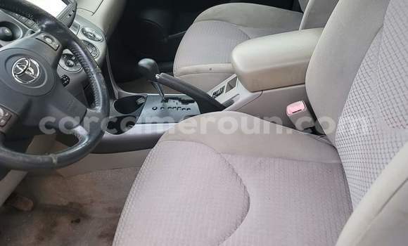 Sayi Na hannu Toyota Vanguard Black Mota in Yaounde a Babban Kamaru Sayi Na hannu Toyota Vanguard Black Mota in Yaounde a Babban Kamaru