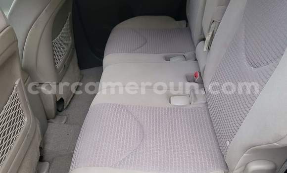 Sayi Na hannu Toyota Vanguard Black Mota in Yaounde a Babban Kamaru Sayi Na hannu Toyota Vanguard Black Mota in Yaounde a Babban Kamaru