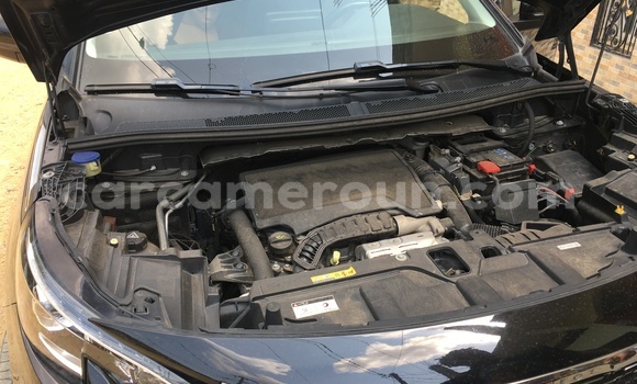 Sayi Sabo Peugeot 3008 M Mota in Douala a Ƙasar Kamaru Sayi Sabo Peugeot 3008 M Mota in Douala a Ƙasar Kamaru