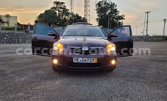 Sayi Na hannu Toyota Avensis Black Mota in Yaounde a Babban Kamaru