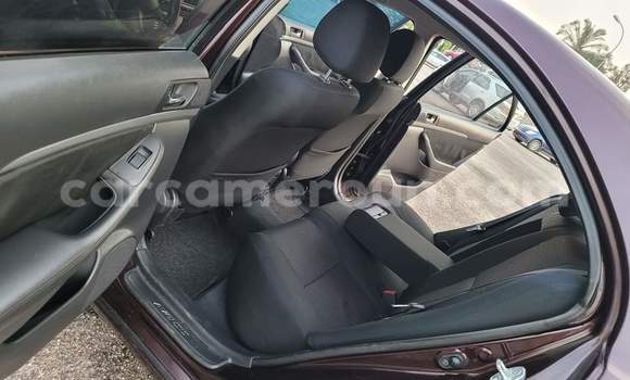 Sayi Na hannu Toyota Avensis Black Mota in Yaounde a Babban Kamaru Sayi Na hannu Toyota Avensis Black Mota in Yaounde a Babban Kamaru