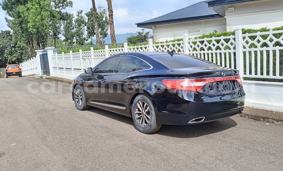 Acheter Occasion Voiture Hyundai Grandeur Noir à Yaoundé, Central Cameroon Acheter Occasion Voiture Hyundai Grandeur Noir à Yaoundé, Central Cameroon