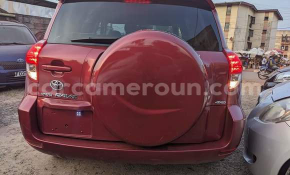 Sayi Na hannu Toyota RAV4 Red Mota in Yaounde a Babban Kamaru Sayi Na hannu Toyota RAV4 Red Mota in Yaounde a Babban Kamaru
