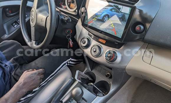 Sayi Na hannu Toyota RAV4 Red Mota in Yaounde a Babban Kamaru Sayi Na hannu Toyota RAV4 Red Mota in Yaounde a Babban Kamaru