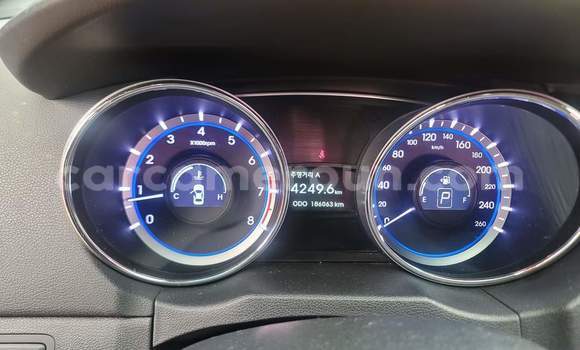 Sayi Na hannu Hyundai Sonata Black Mota in Yaounde a Babban Kamaru Sayi Na hannu Hyundai Sonata Black Mota in Yaounde a Babban Kamaru