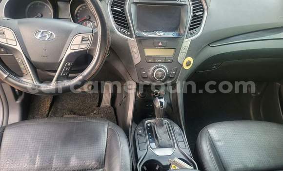 Acheter Occasion Voiture Hyundai Santa Fe Gris à Yaoundé, Central Cameroon Acheter Occasion Voiture Hyundai Santa Fe Gris à Yaoundé, Central Cameroon