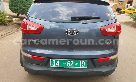 Sayi Na hannu Kia Sportage Blue Mota in Yaounde a Babban Kamaru Sayi Na hannu Kia Sportage Blue Mota in Yaounde a Babban Kamaru