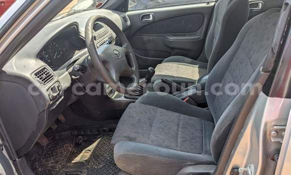 Sayi Na hannu Toyota Corolla White Mota in Yaounde a Babban Kamaru Sayi Na hannu Toyota Corolla White Mota in Yaounde a Babban Kamaru