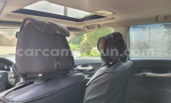 Acheter Occasion Voiture Toyota Auris Gris à Yaoundé, Central Cameroon Acheter Occasion Voiture Toyota Auris Gris à Yaoundé, Central Cameroon