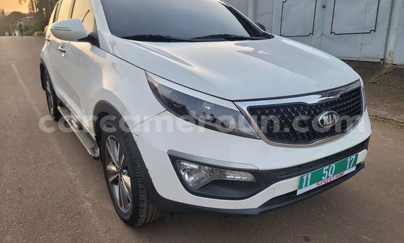 Sayi Na hannu Kia Sportage White Mota in Yaounde a Babban Kamaru