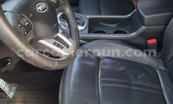 Buy Used Kia Sportage White Car in Yaounde in Central Cameroon Buy Used Kia Sportage White Car in Yaounde in Central Cameroon