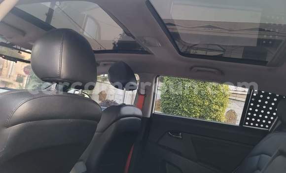 Buy Used Kia Sportage White Car in Yaounde in Central Cameroon Buy Used Kia Sportage White Car in Yaounde in Central Cameroon