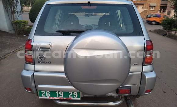 Acheter Occasion Voiture Toyota RAV4 Gris à Yaoundé, Central Cameroon Acheter Occasion Voiture Toyota RAV4 Gris à Yaoundé, Central Cameroon