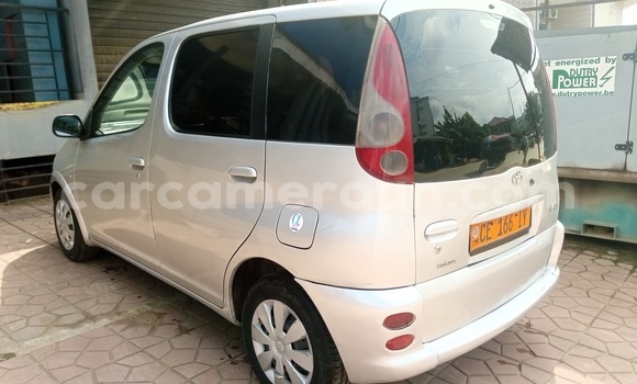 Acheter Occasion Voiture Toyota Verso Gris à Douala, Littoral Cameroon