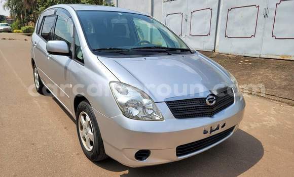 Sayi Na hannu Toyota Spacio Azurfa Mota in Yaounde a Babban Kamaru Sayi Na hannu Toyota Spacio Azurfa Mota in Yaounde a Babban Kamaru