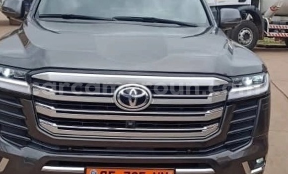 Acheter Occasion Voiture Toyota Land Cruiser Noir à Yaoundé, Central Cameroon Acheter Occasion Voiture Toyota Land Cruiser Noir à Yaoundé, Central Cameroon