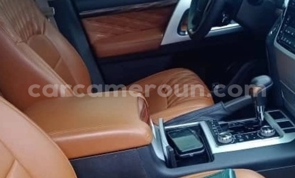 Acheter Occasion Voiture Toyota Land Cruiser Noir à Yaoundé, Central Cameroon Acheter Occasion Voiture Toyota Land Cruiser Noir à Yaoundé, Central Cameroon