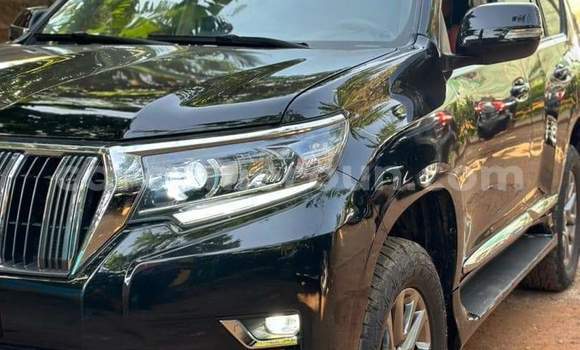 Acheter Occasion Voiture Toyota Land Cruiser Prado Noir à Yaoundé, Central Cameroon Acheter Occasion Voiture Toyota Land Cruiser Prado Noir à Yaoundé, Central Cameroon