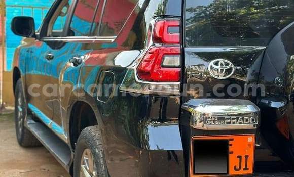 Acheter Occasion Voiture Toyota Land Cruiser Prado Noir à Yaoundé, Central Cameroon Acheter Occasion Voiture Toyota Land Cruiser Prado Noir à Yaoundé, Central Cameroon