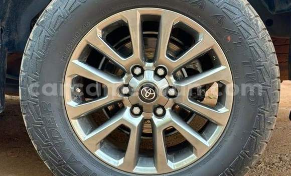 Acheter Occasion Voiture Toyota Land Cruiser Prado Noir à Yaoundé, Central Cameroon Acheter Occasion Voiture Toyota Land Cruiser Prado Noir à Yaoundé, Central Cameroon