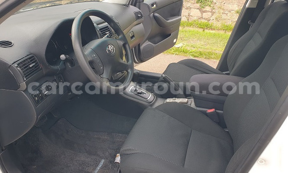 Acheter Occasion Voiture Toyota Avensis Blanc à Yaoundé, Central Cameroon Acheter Occasion Voiture Toyota Avensis Blanc à Yaoundé, Central Cameroon