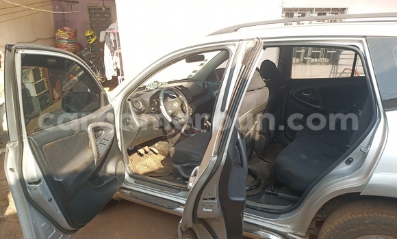 Buy Used Toyota RAV4 Silver Car in Bafoussam in West Cameroon Buy Used Toyota RAV4 Silver Car in Bafoussam in West Cameroon