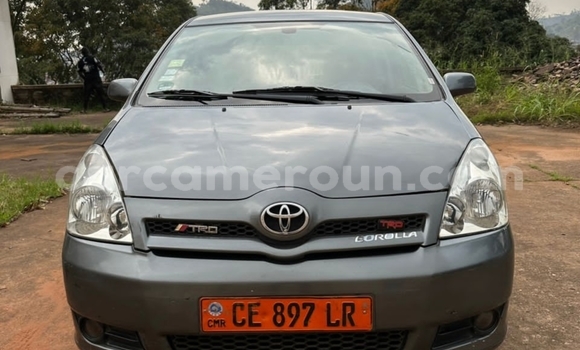 Acheter Occasion Voiture Toyota Corolla Verso Gris à Yaoundé, Central Cameroon