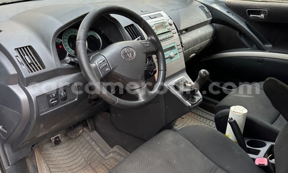 Acheter Occasion Voiture Toyota Corolla Verso Gris à Yaoundé, Central Cameroon Acheter Occasion Voiture Toyota Corolla Verso Gris à Yaoundé, Central Cameroon