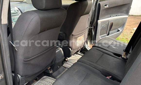 Acheter Occasion Voiture Toyota Corolla Verso Gris à Yaoundé, Central Cameroon Acheter Occasion Voiture Toyota Corolla Verso Gris à Yaoundé, Central Cameroon