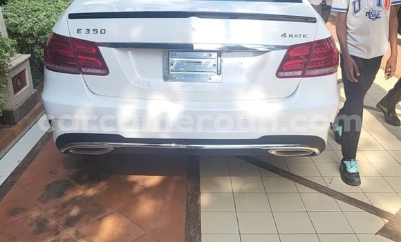 Acheter Occasion Voiture Mercedes‒Benz E–Class Blanc à Yaoundé, Central Cameroon Acheter Occasion Voiture Mercedes‒Benz E–Class Blanc à Yaoundé, Central Cameroon