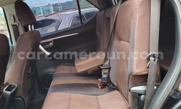 Acheter Occasion Voiture Toyota Fortuner Noir à Yaoundé, Central Cameroon Acheter Occasion Voiture Toyota Fortuner Noir à Yaoundé, Central Cameroon