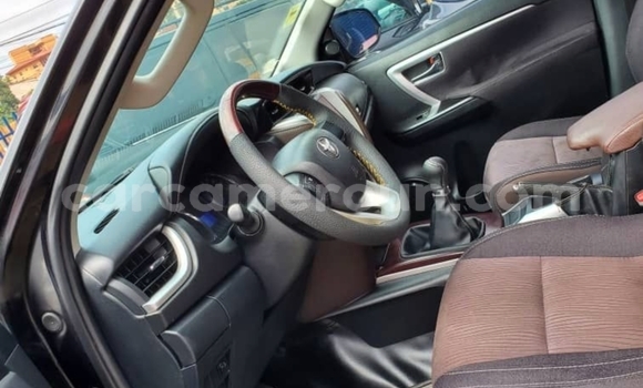 Acheter Occasion Voiture Toyota Fortuner Noir à Yaoundé, Central Cameroon Acheter Occasion Voiture Toyota Fortuner Noir à Yaoundé, Central Cameroon