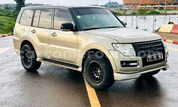 Acheter Occasion Voiture Mitsubishi Pajero Marron à Yaoundé, Central Cameroon