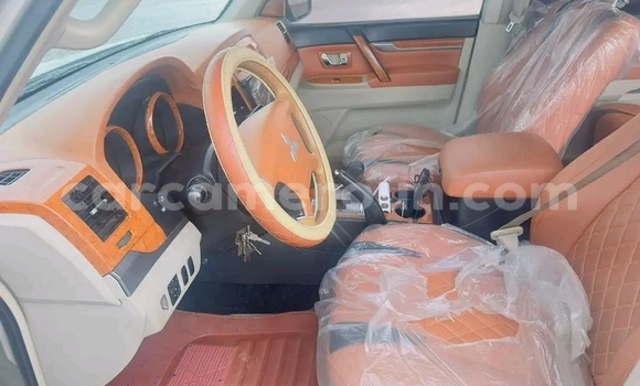 Acheter Occasion Voiture Mitsubishi Pajero Marron à Yaoundé, Central Cameroon Acheter Occasion Voiture Mitsubishi Pajero Marron à Yaoundé, Central Cameroon