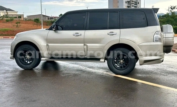 Acheter Occasion Voiture Mitsubishi Pajero Marron à Yaoundé, Central Cameroon Acheter Occasion Voiture Mitsubishi Pajero Marron à Yaoundé, Central Cameroon