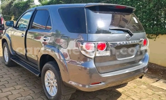Buy Used Toyota Fortuner Silver Car in Yaounde in Central Cameroon Buy Used Toyota Fortuner Silver Car in Yaounde in Central Cameroon