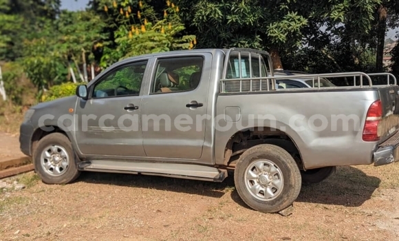 Acheter Occasion Voiture Toyota Hiluxe VIGO Gris à Yaoundé, Central Cameroon Acheter Occasion Voiture Toyota Hiluxe VIGO Gris à Yaoundé, Central Cameroon