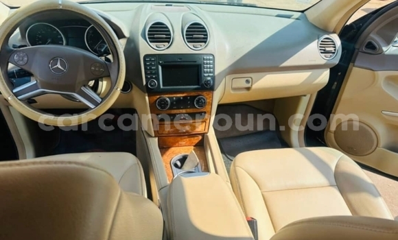 Acheter Occasion Voiture Mercedes‒Benz ML–Class Bleu à Yaoundé, Central Cameroon Acheter Occasion Voiture Mercedes‒Benz ML–Class Bleu à Yaoundé, Central Cameroon