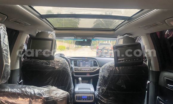 Buy Import Toyota Highlander Red Car in Douala in Littoral Cameroon Buy Import Toyota Highlander Red Car in Douala in Littoral Cameroon